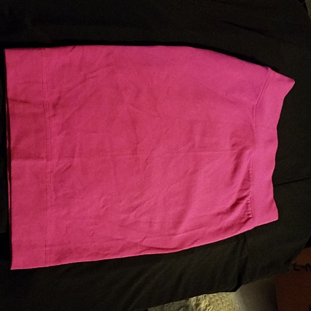 Ruum Pencil Stretch Skirt Fuchsia